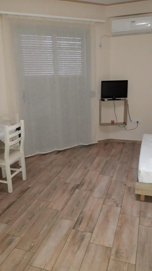 Disy Apartments Влёра Номер фото