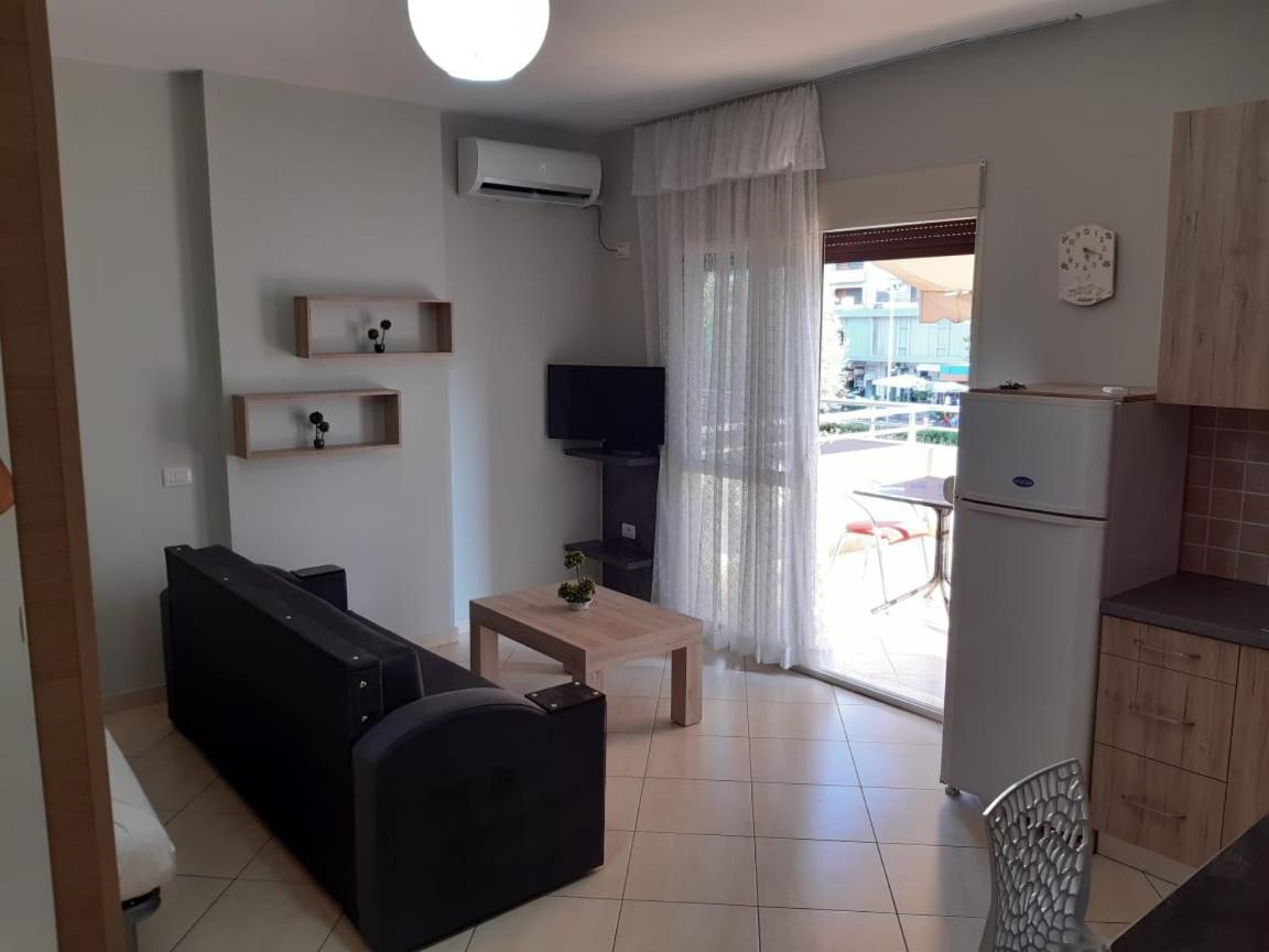 Disy Apartments Влёра Номер фото